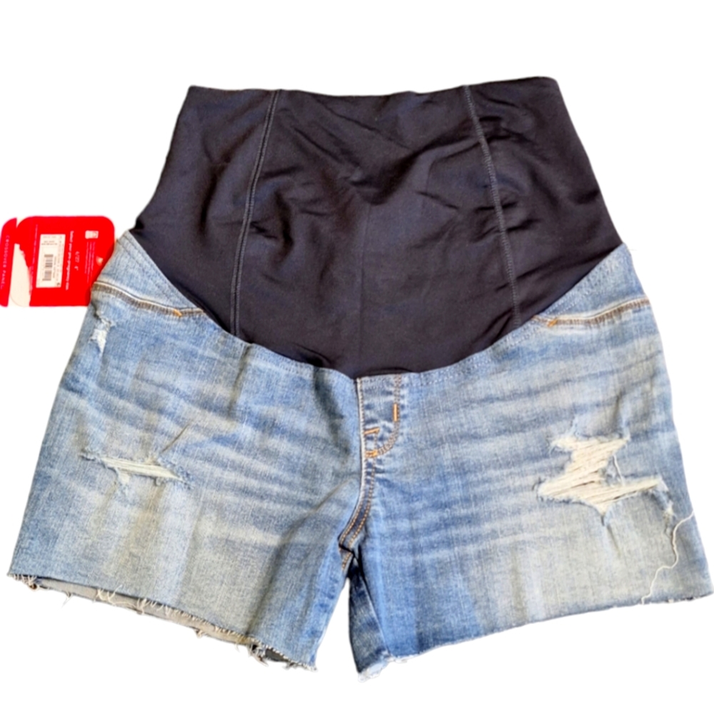 NEW Ingrid & Isabel Maternity Wear Distressed Midi Shorts Size 4/27 Medium Denim